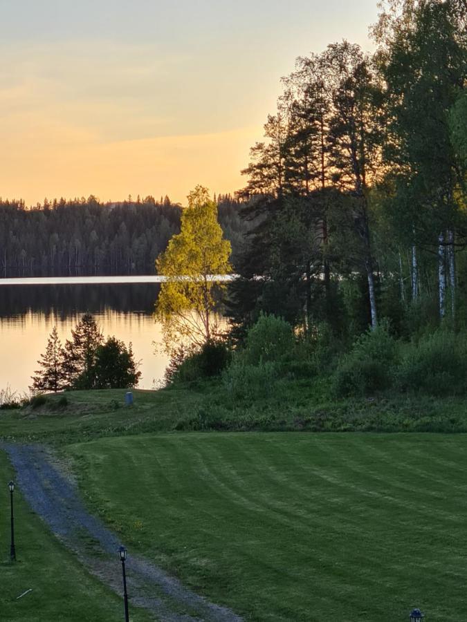 Skogsbrynet B&B, Bredsjoe Nya Herrgard Hällefors Esterno foto