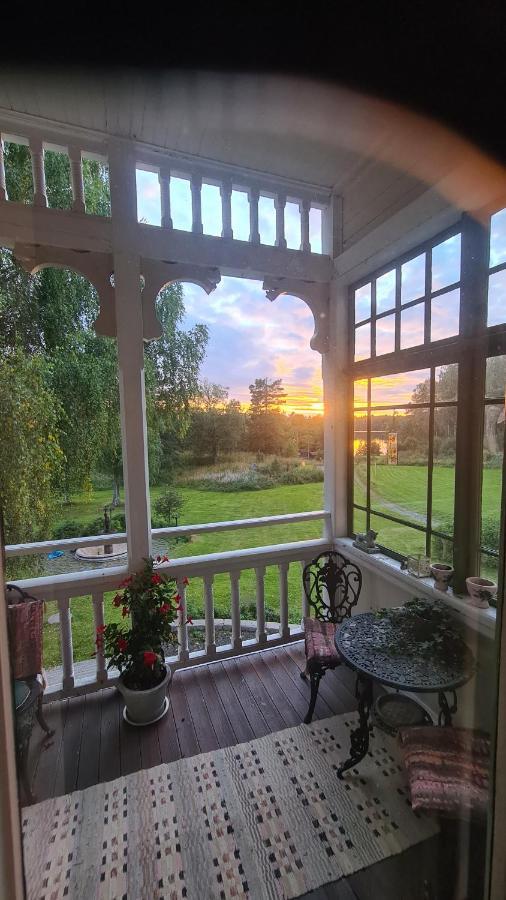 Skogsbrynet B&B, Bredsjoe Nya Herrgard Hällefors Esterno foto